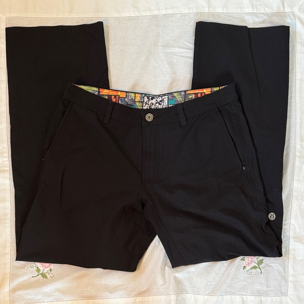 lululemon athletica Men's Black Cargo Pants